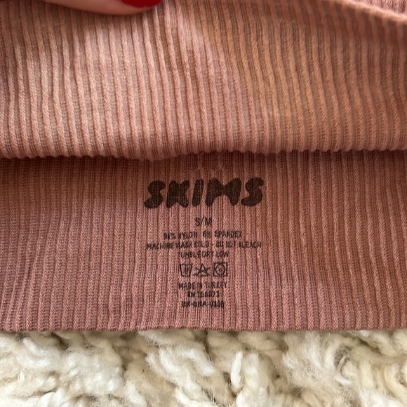 SKIMS Ribbed Scoop Bralette and High-cut Panty Set - Picture 3 of 4